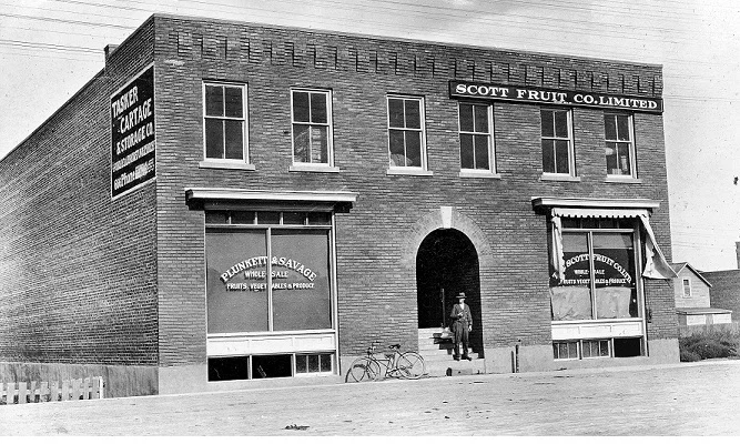 Medicine Hat Alberta skyline